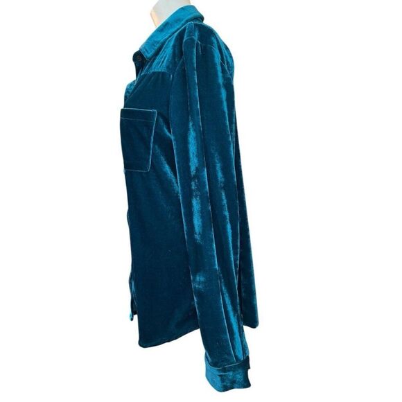 Umgee Ladies Large Soft Velvet Button Front Shirt Green Blue Chest Pockets NWT - Picture 2 of 6